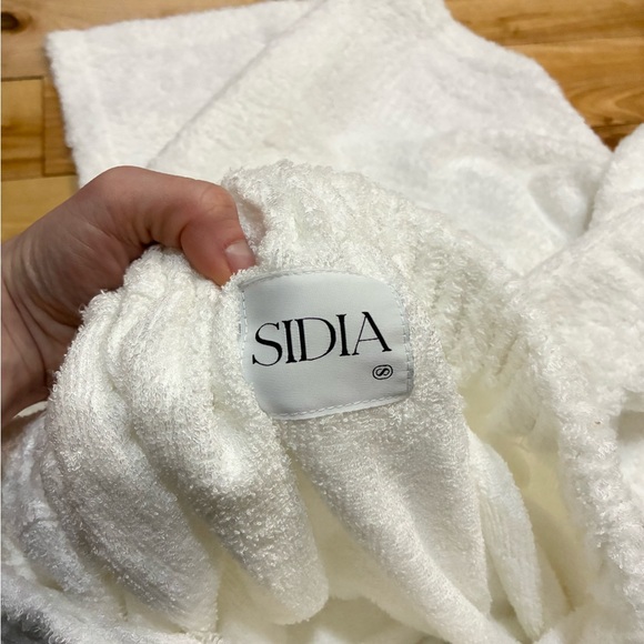Sidia The Towel Wrap - Picture 7 of 10